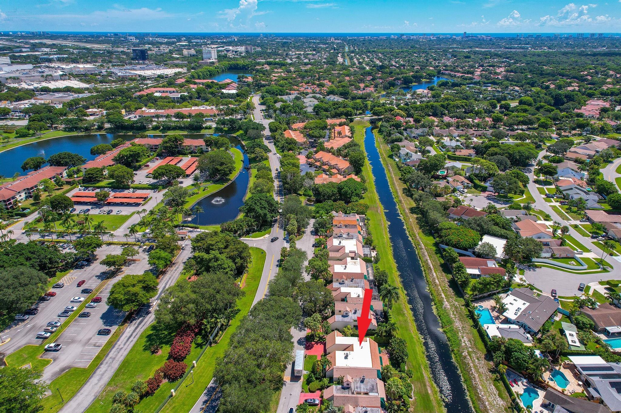 L AMBIANCE OF VIA VERDE - Residential