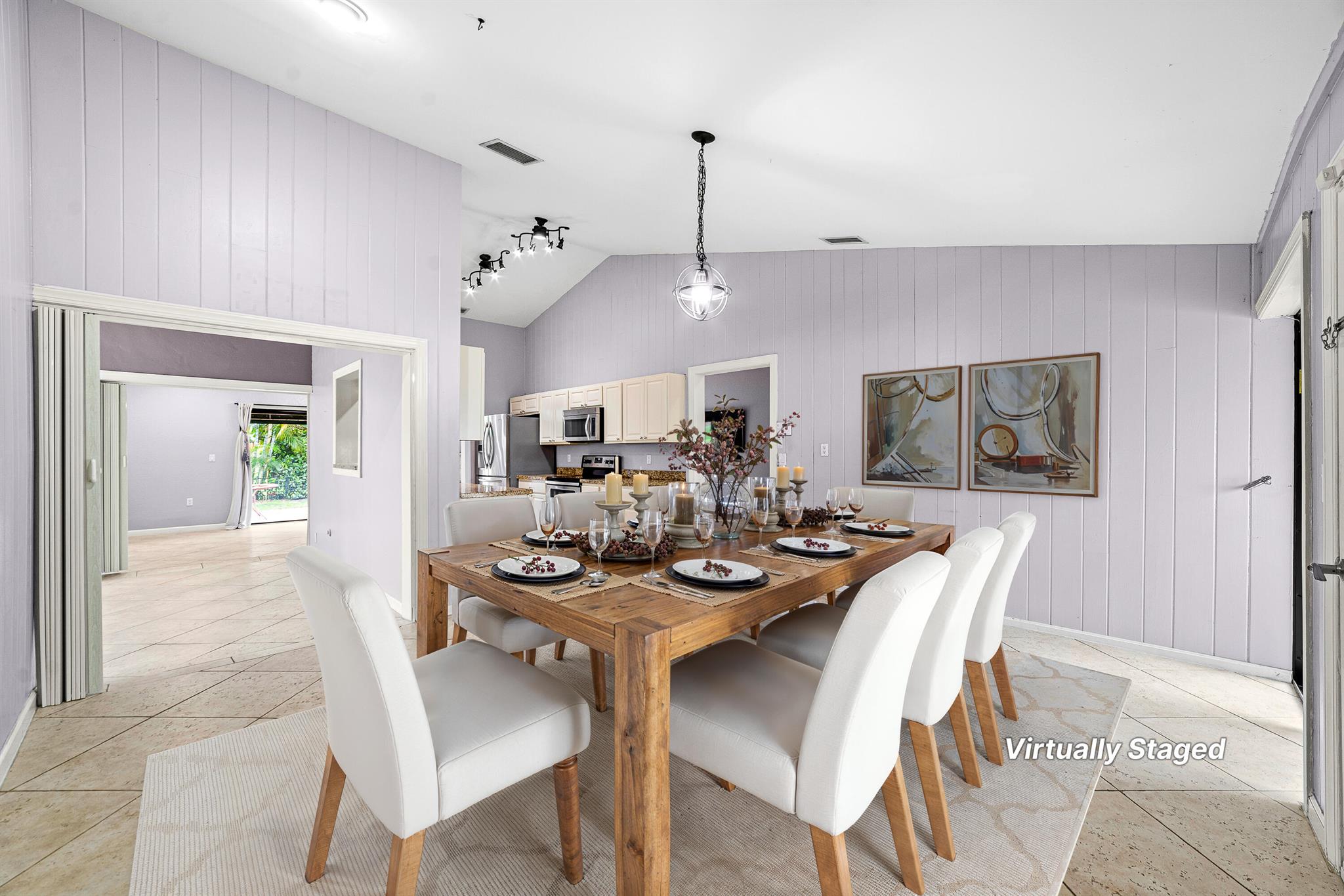 L AMBIANCE OF VIA VERDE - Residential