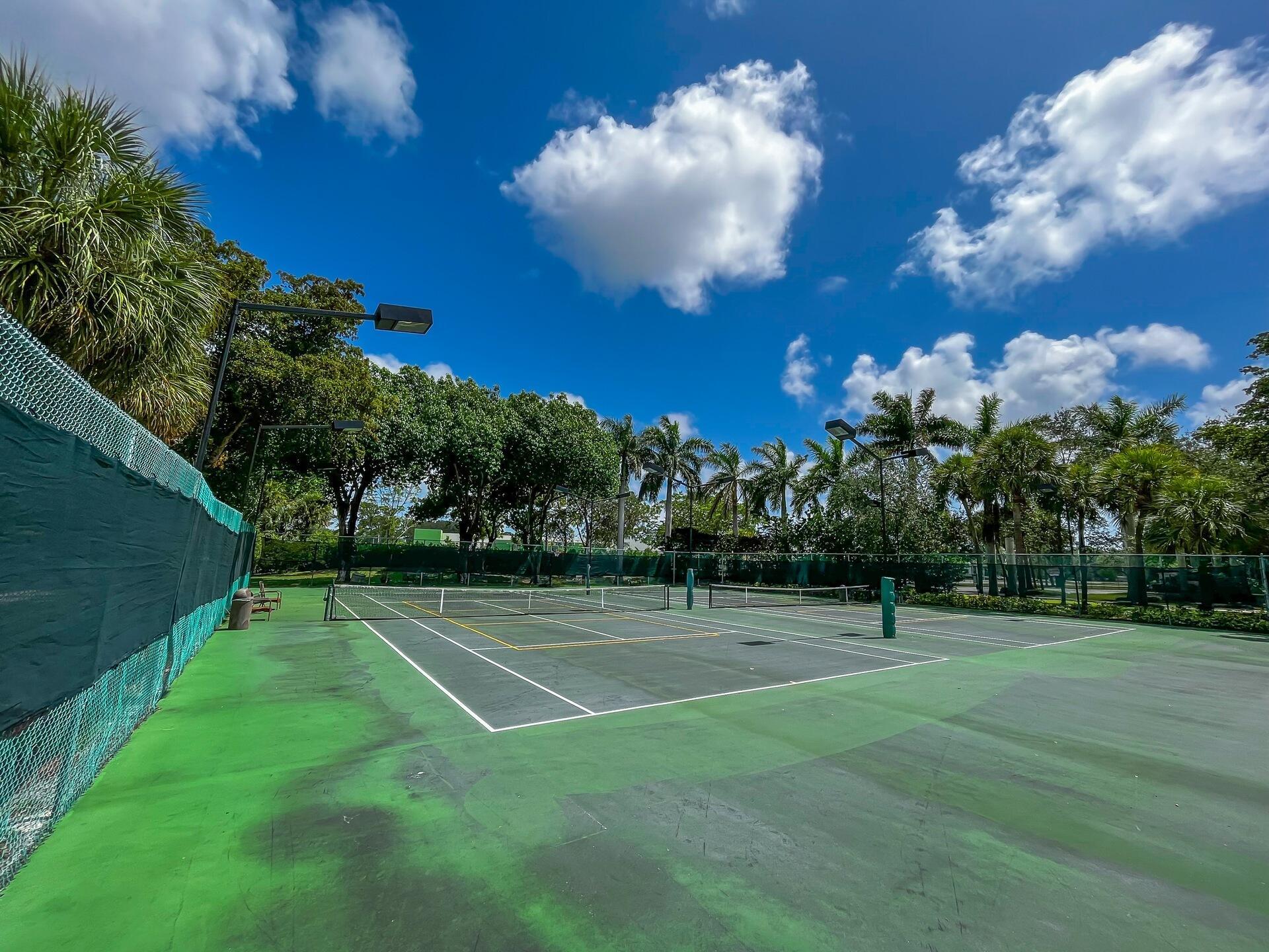 L AMBIANCE OF VIA VERDE - Residential