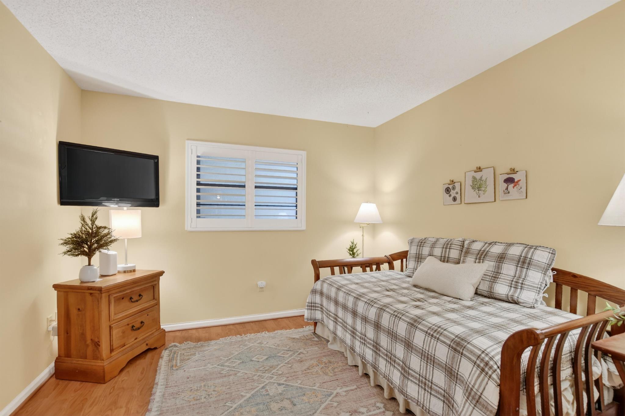 Pines of Boca Barwood CON - Residential Lease