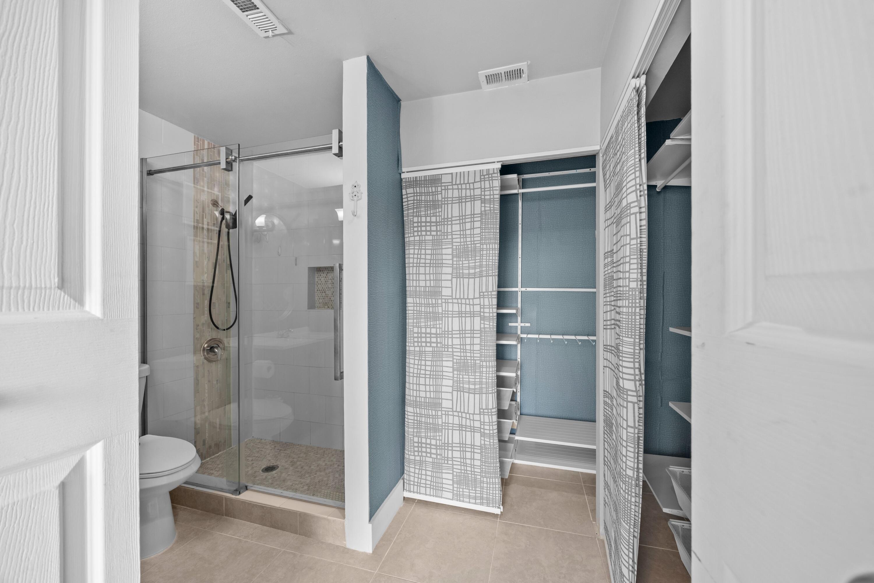 FRENCH QUARTER 3 - Residential Lease