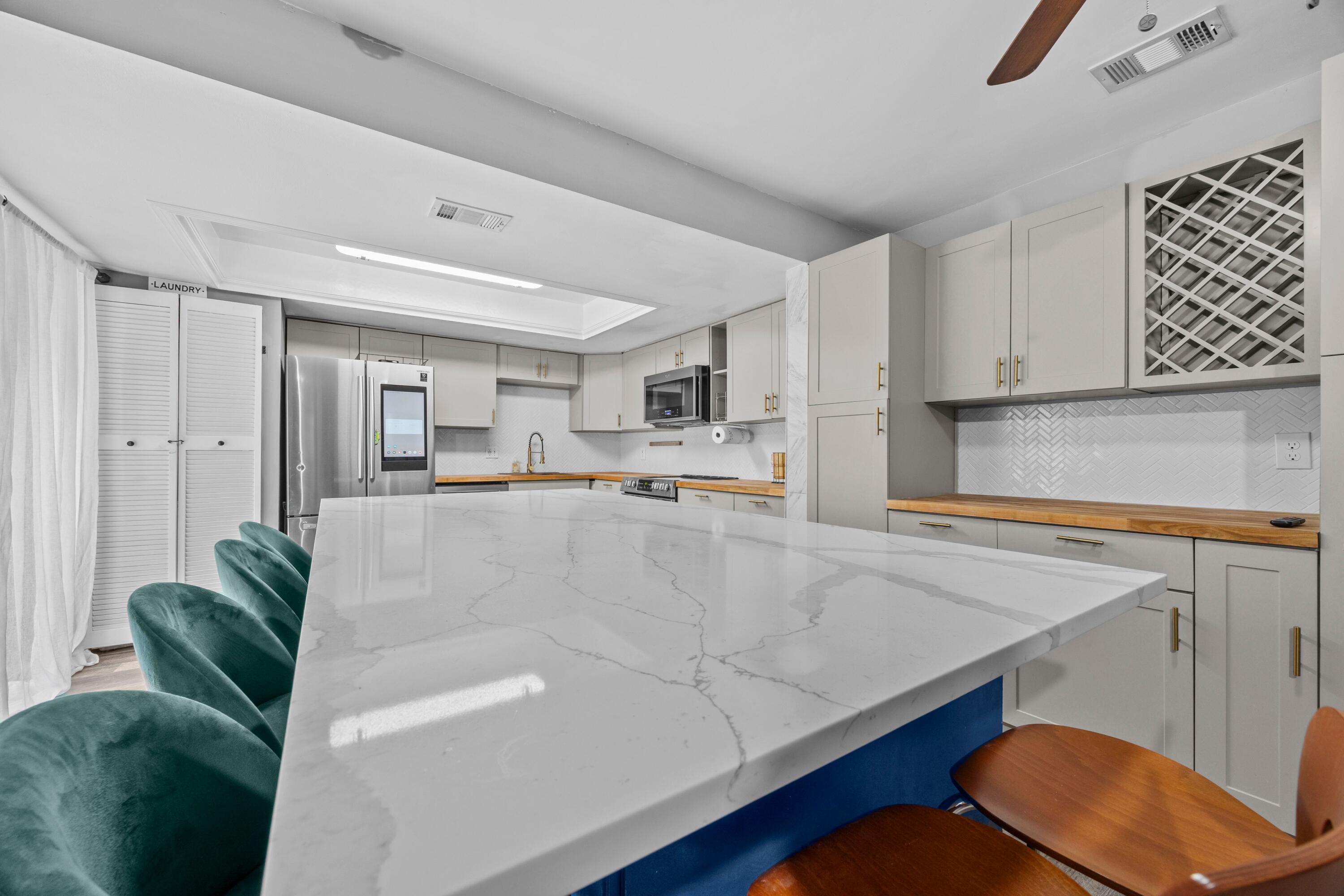 FRENCH QUARTER 3 - Residential Lease