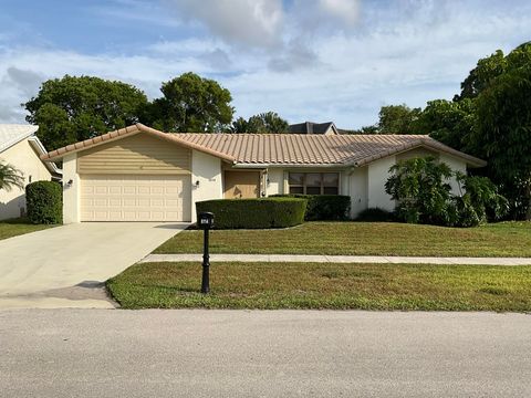 Photo of 6114 Woodbury Road, Boca Raton, FL 33433 (MLS # B26024602)
