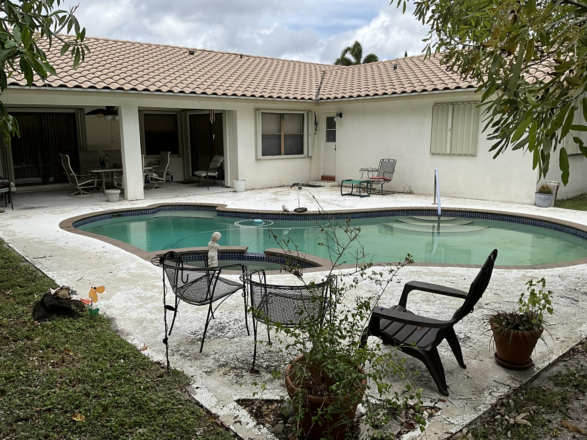 6114 Woodbury Road