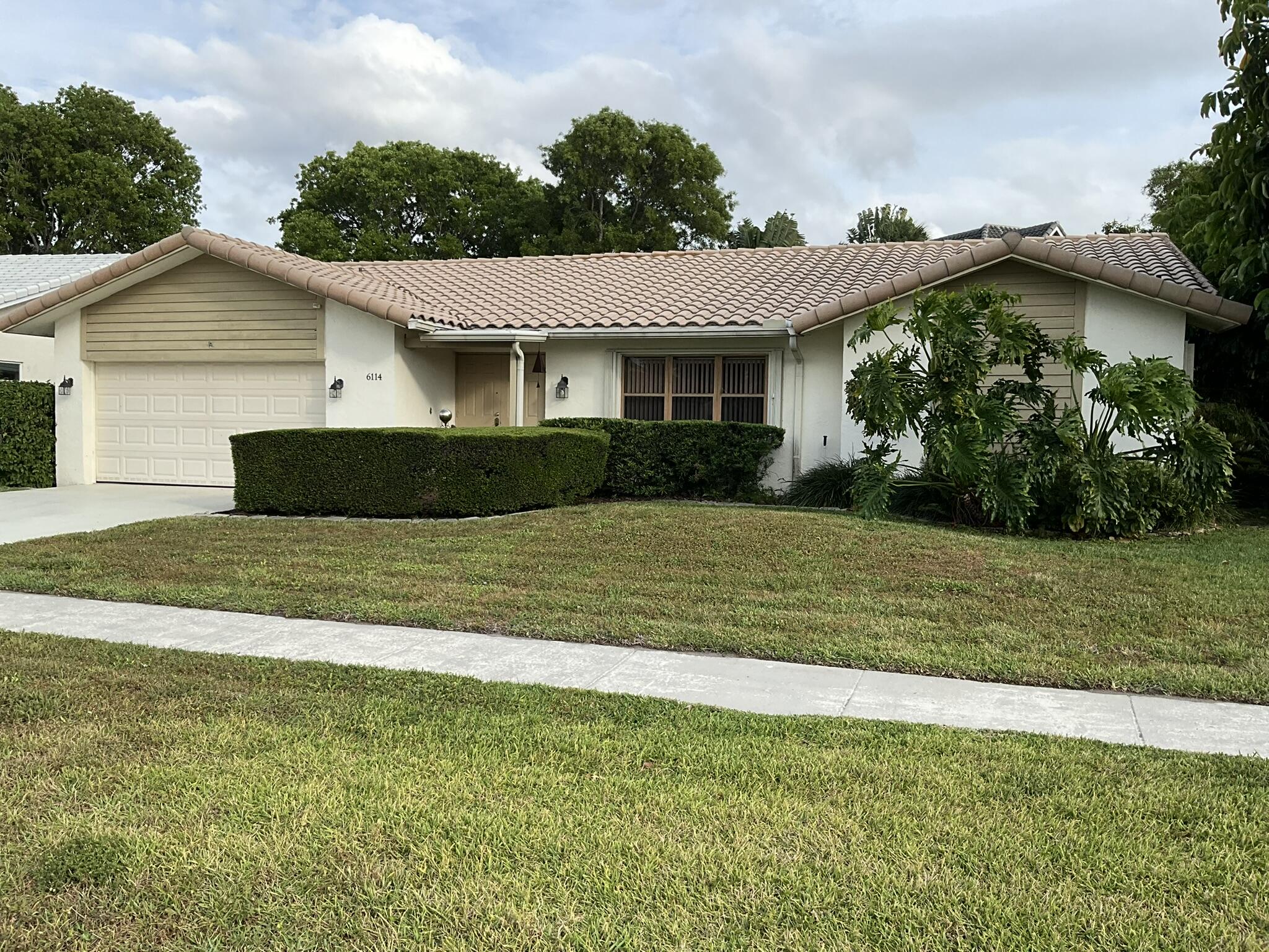 6114 Woodbury Road
