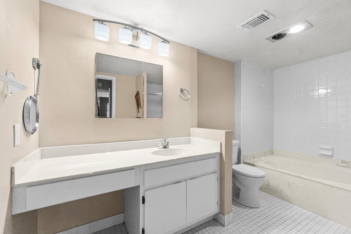 STRATFORD AT HUNTERS RUN CONDO - Residential