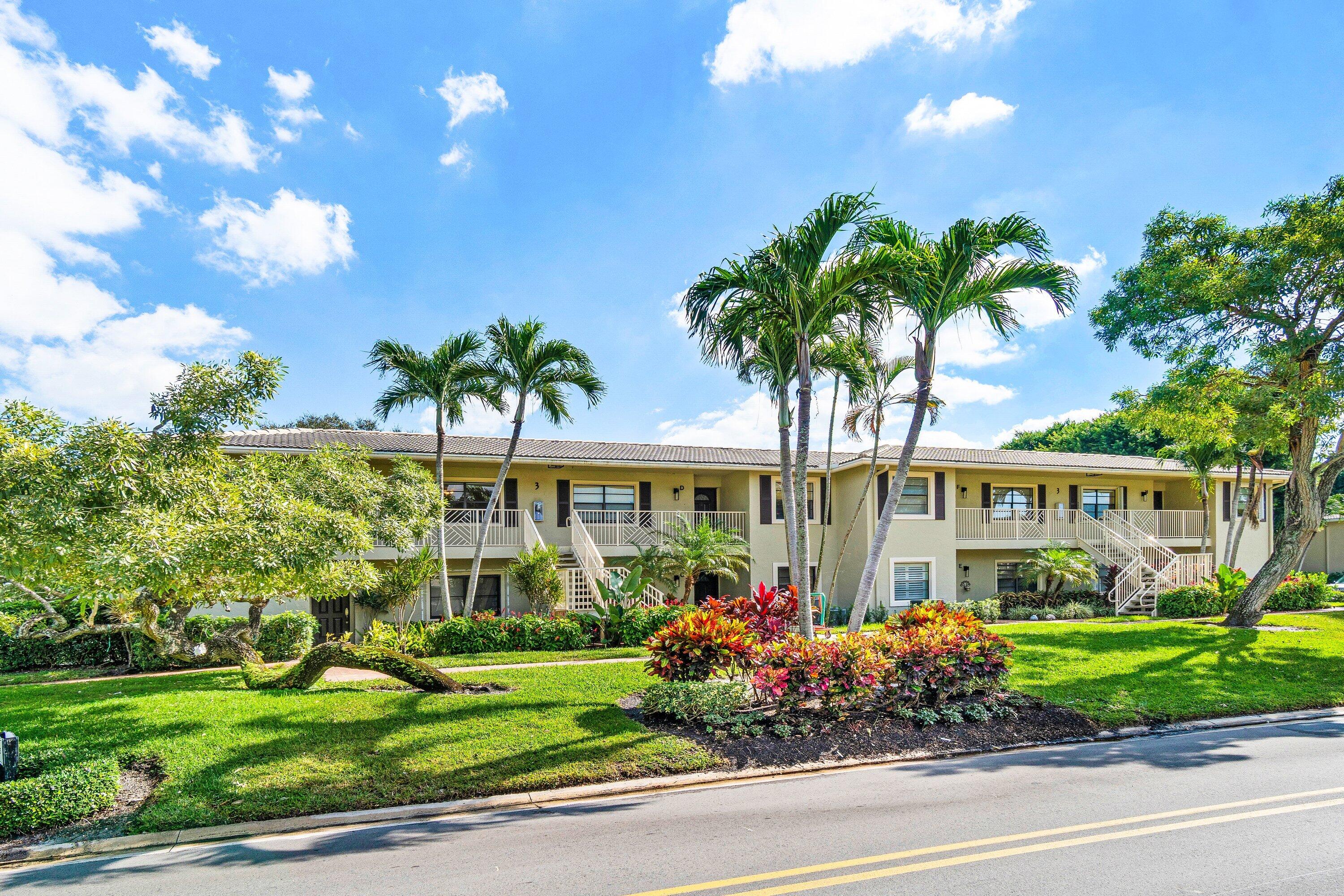 3 Stratford Drive E B