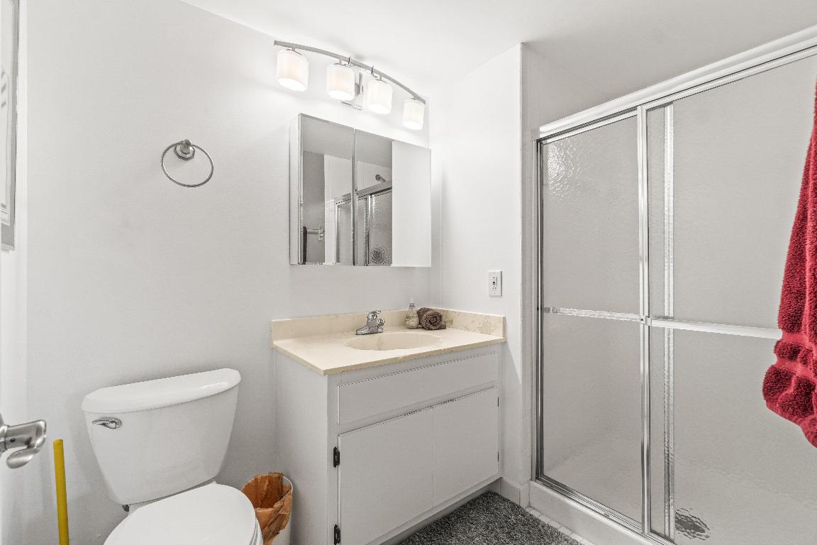 STRATFORD AT HUNTERS RUN CONDO - Residential