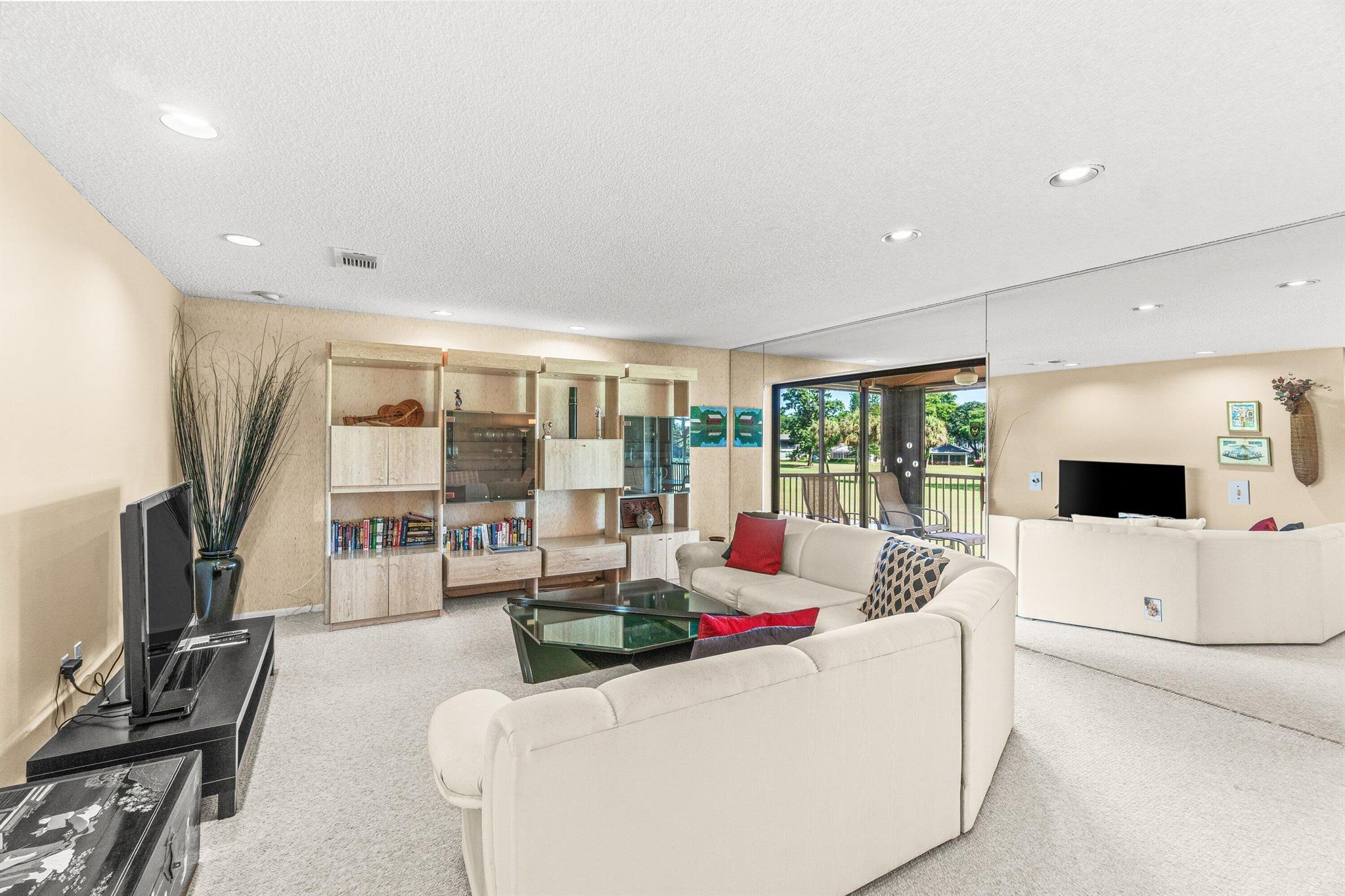 STRATFORD AT HUNTERS RUN - Residential