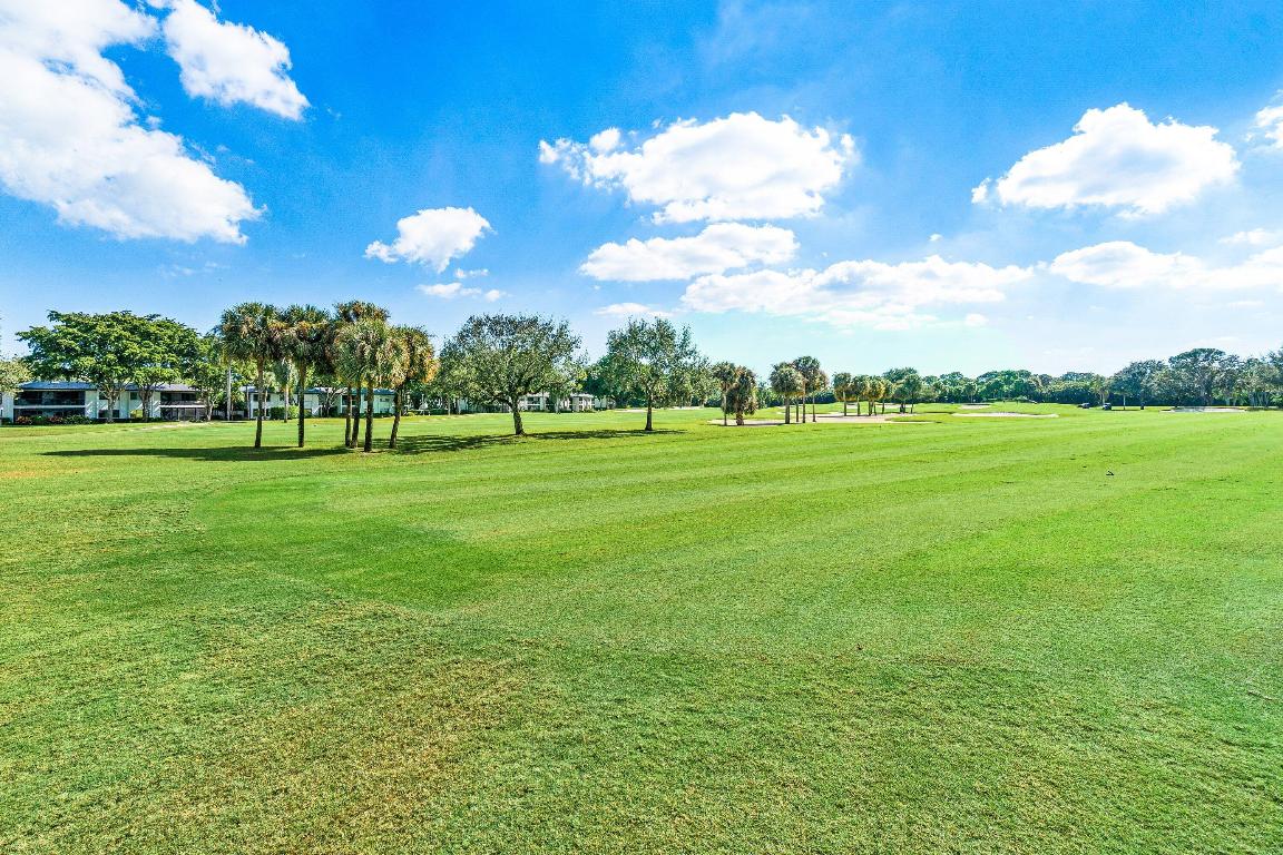 STRATFORD AT HUNTERS RUN CONDO - Residential