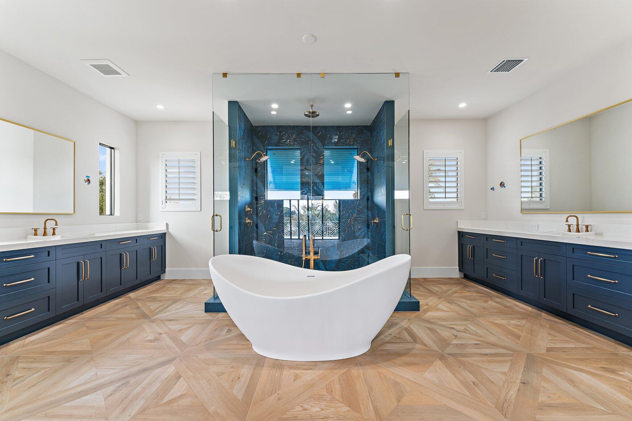 COUNTRY CLUB POINT - Residential