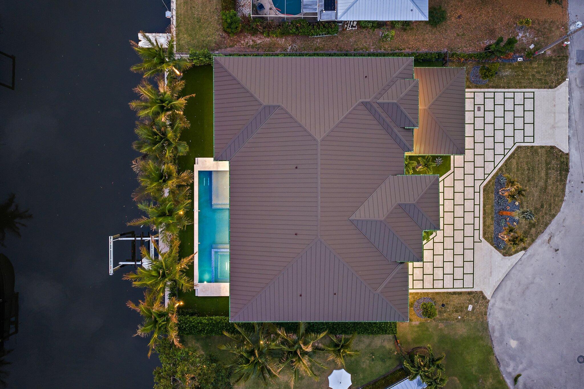 COUNTRY CLUB POINT - Residential