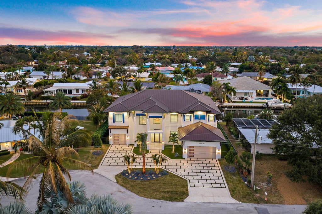 Photo of 24 Leeward Circle, Tequesta, FL 33469 (MLS # R11164239)