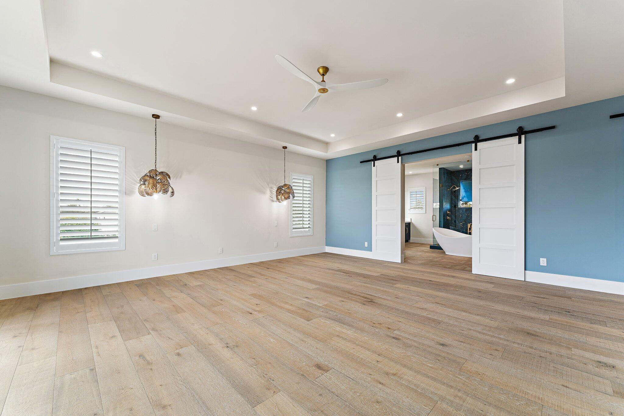 COUNTRY CLUB POINT - Residential