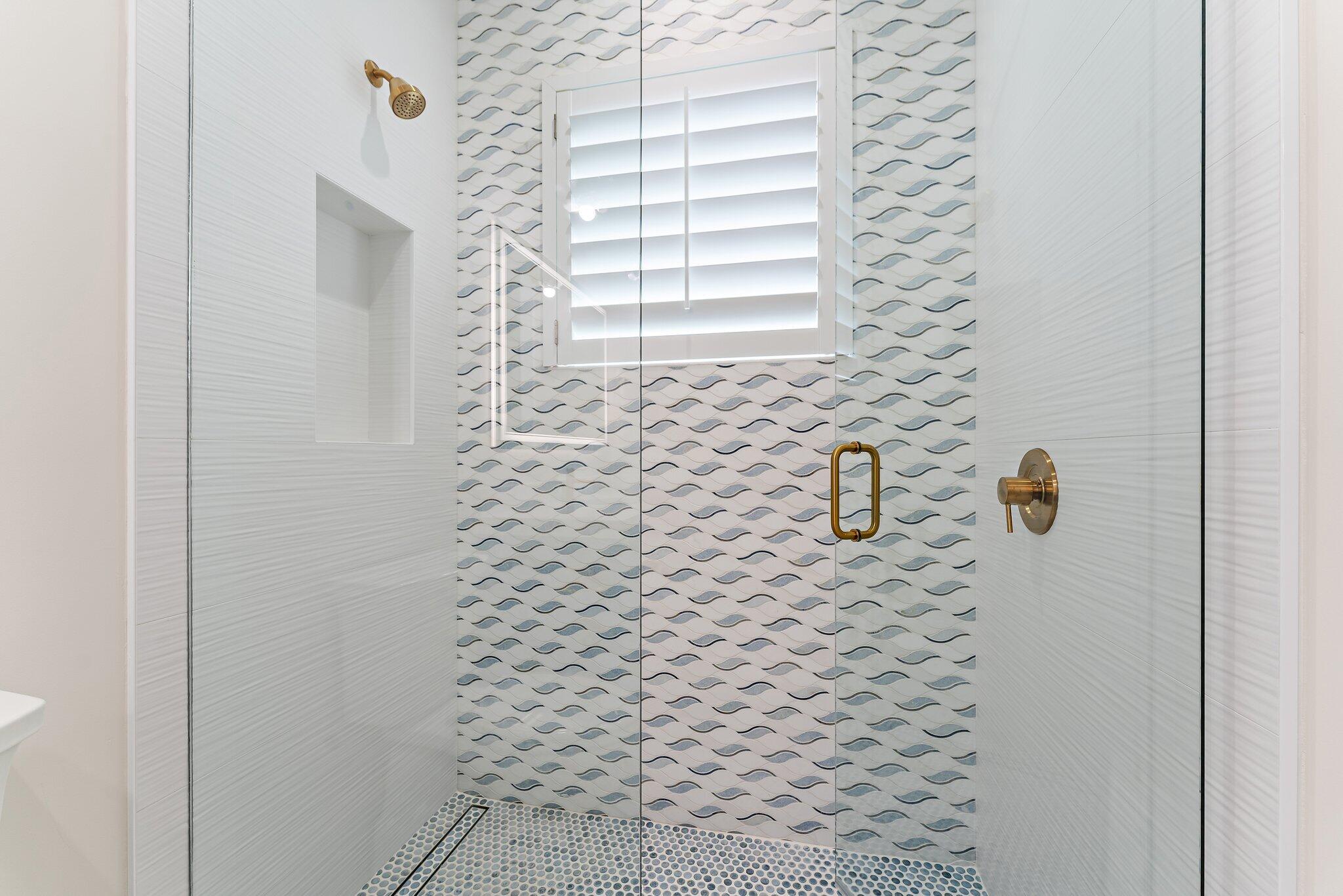 COUNTRY CLUB POINT - Residential