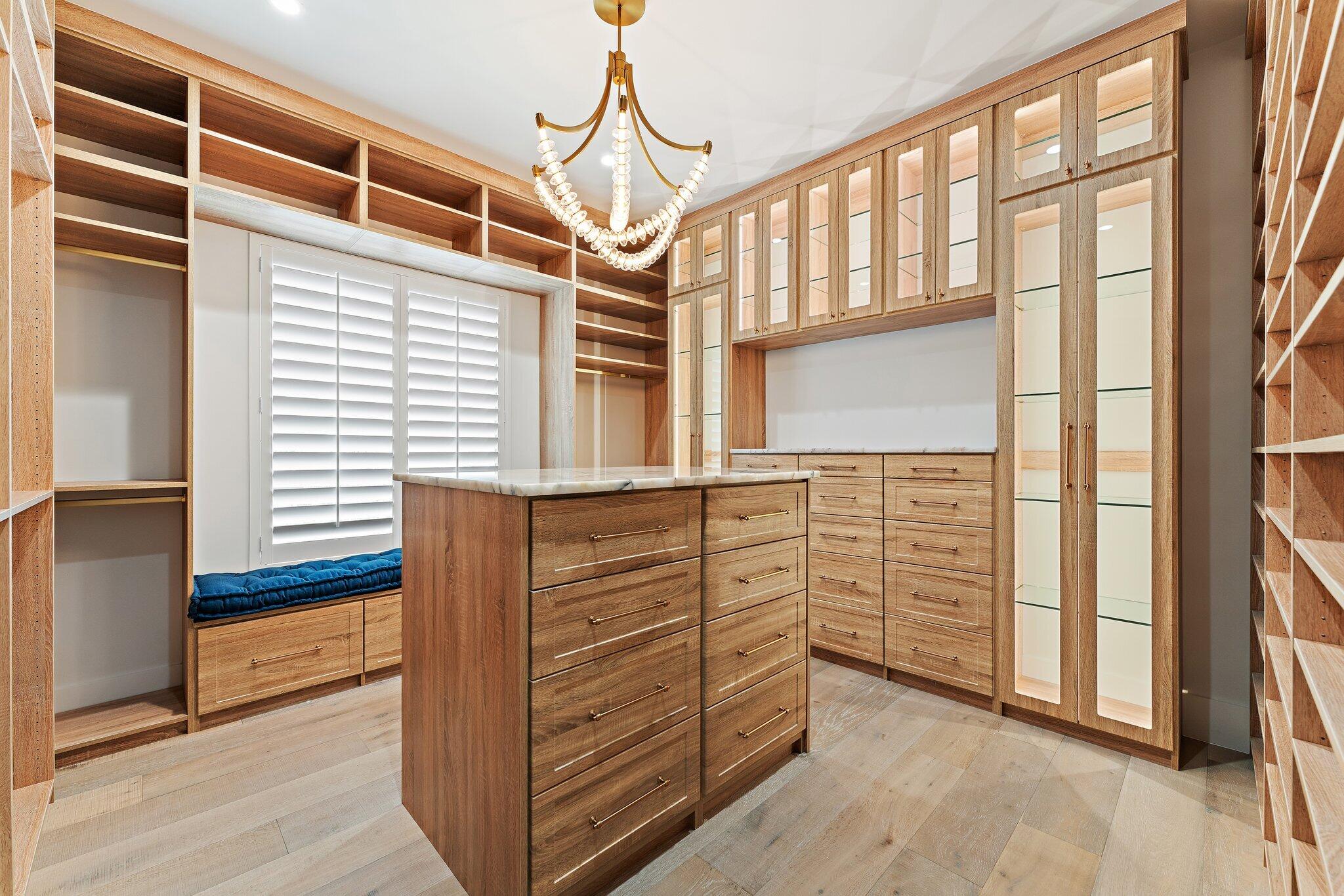 COUNTRY CLUB POINT - Residential