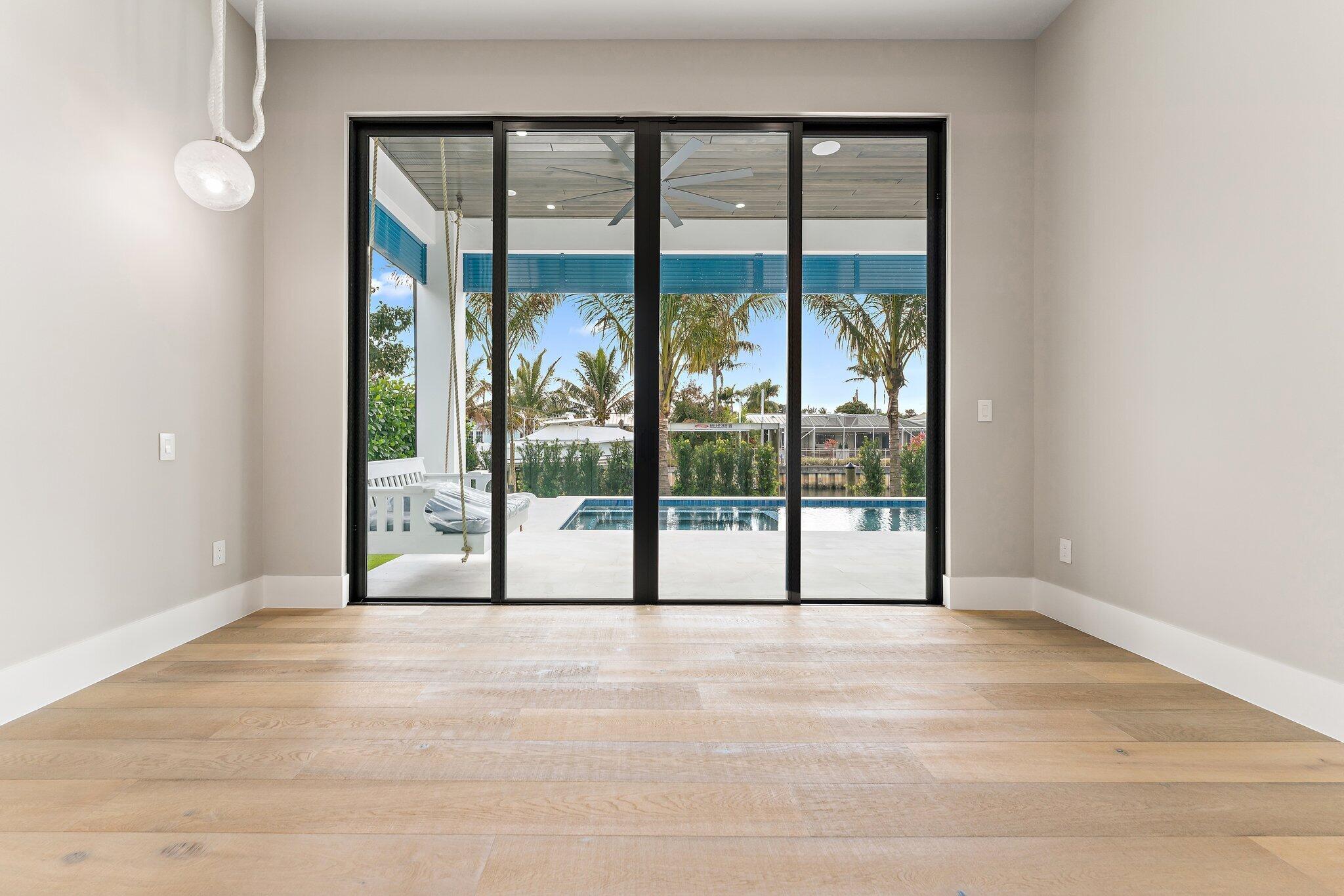 COUNTRY CLUB POINT - Residential