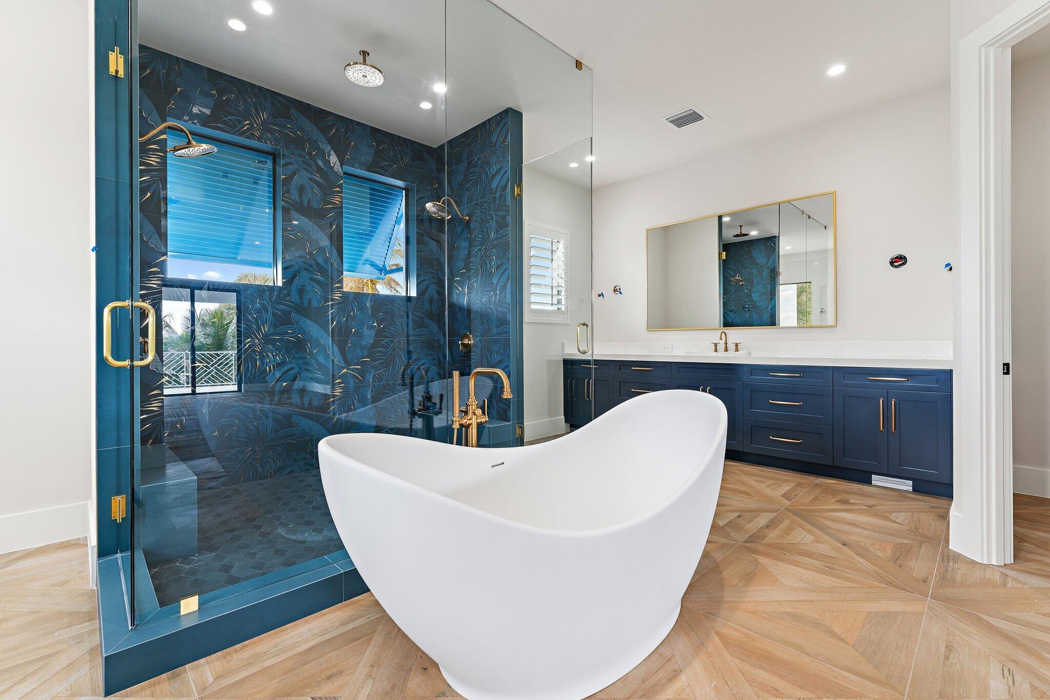 COUNTRY CLUB POINT - Residential