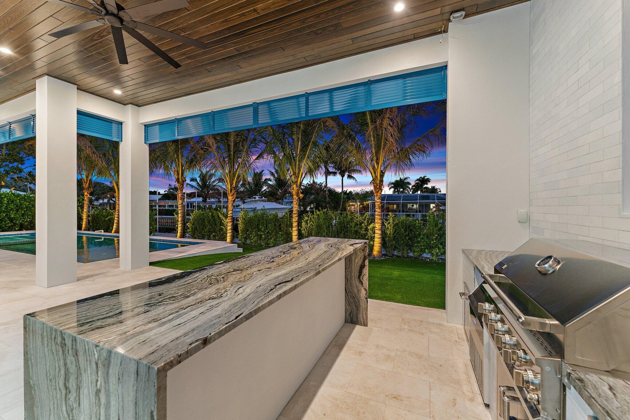 COUNTRY CLUB POINT - Residential