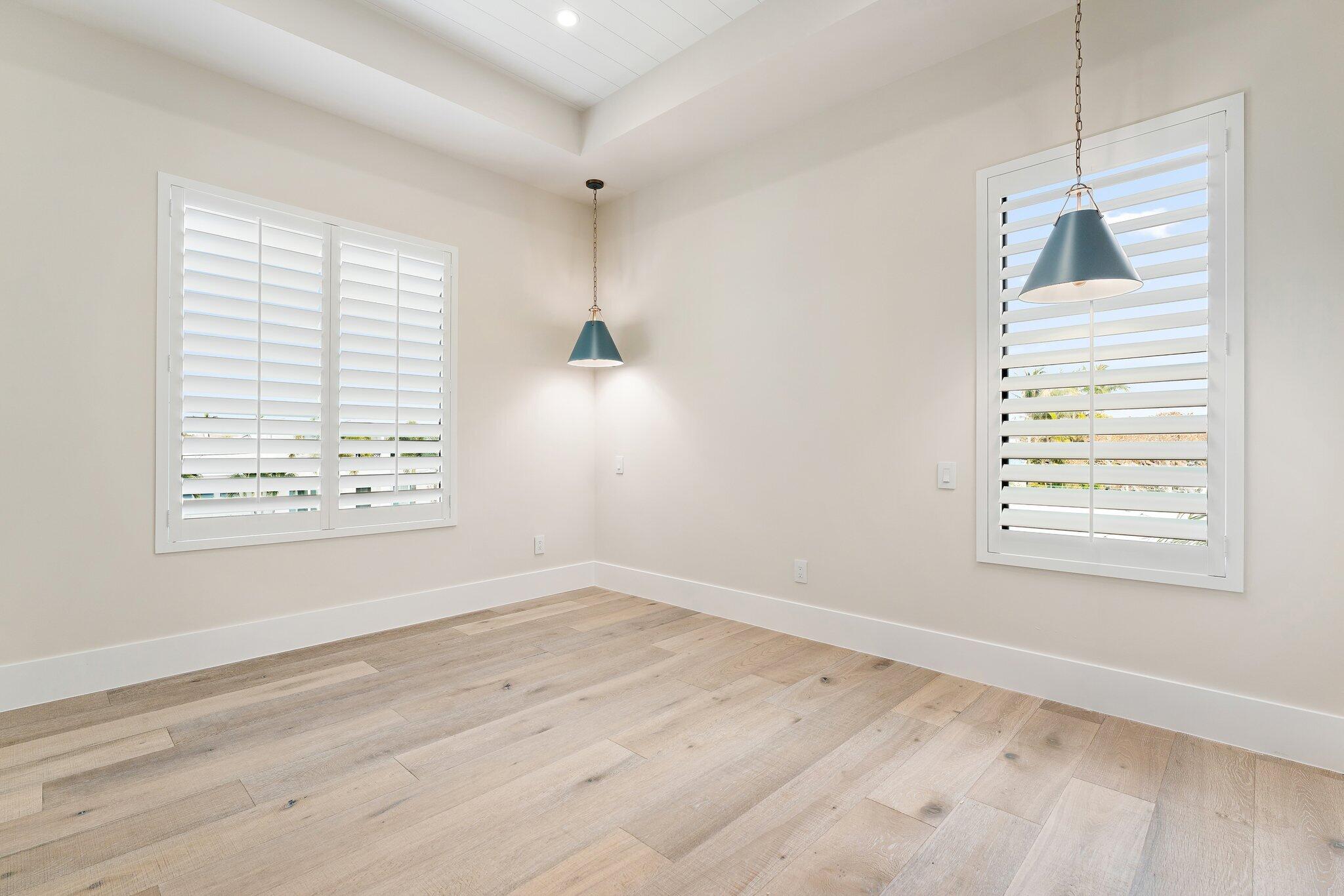 COUNTRY CLUB POINT - Residential