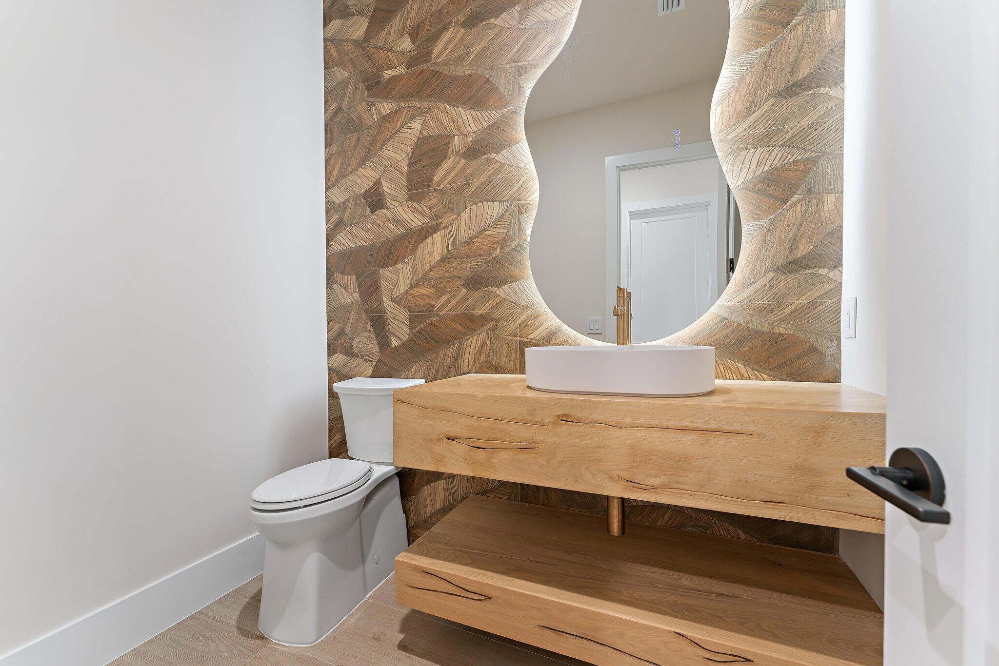 COUNTRY CLUB POINT - Residential