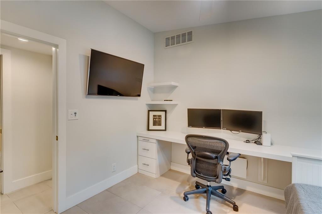 River Oaks - Residential