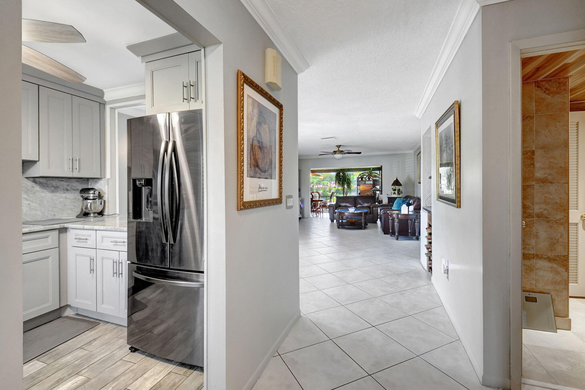 21214 Lago Circle 8b, Boca Raton FL 33433