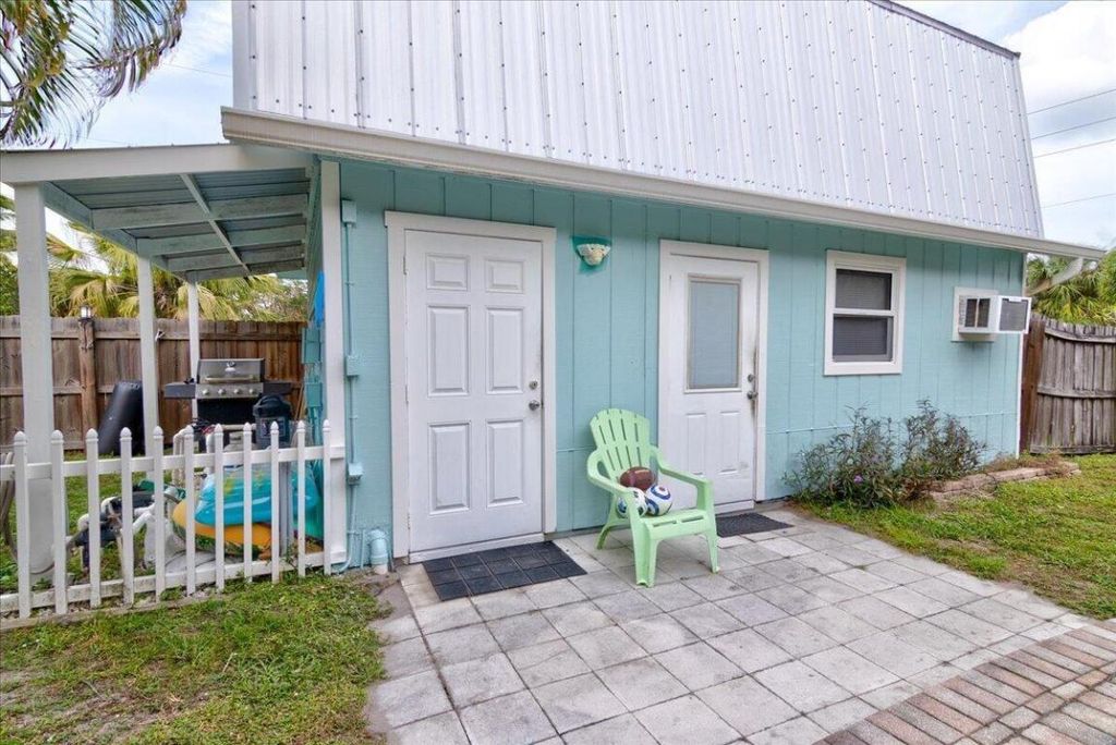 Photo of 866 SW 29th Terrace #Upstairs, Palm City, FL 34990 (MLS # R10960221)