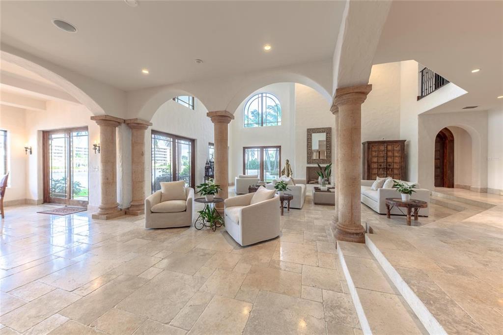 DEL HARBOUR - Residential