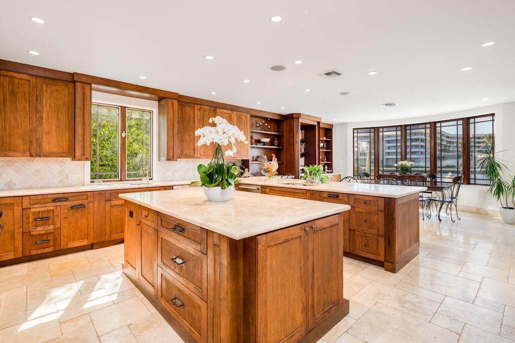 DEL HARBOUR - Residential