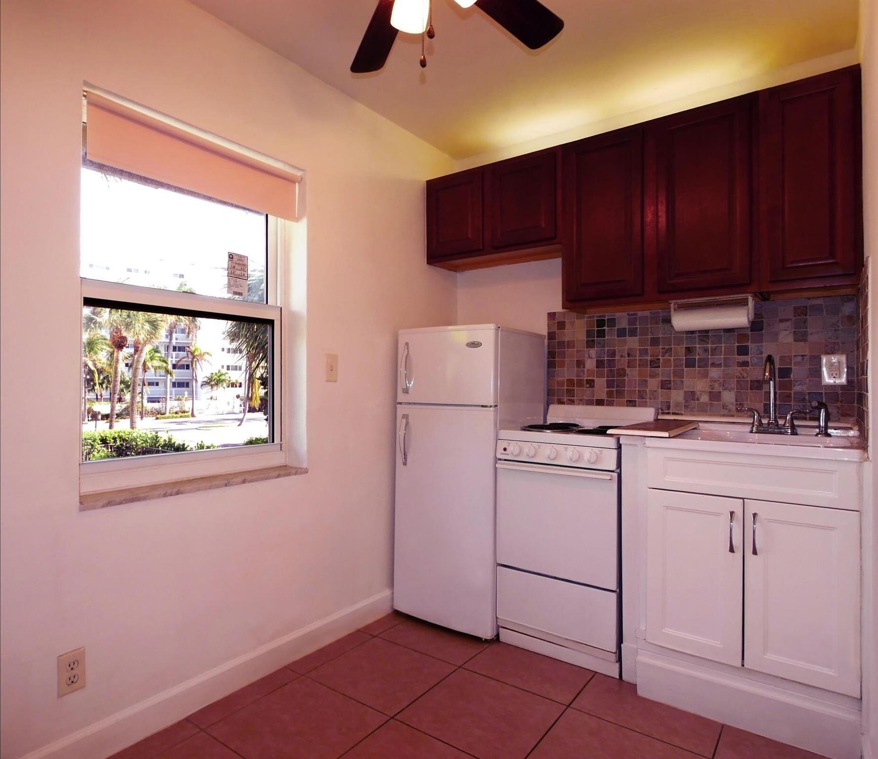 DEERFIELD BEACH - Residential Lease