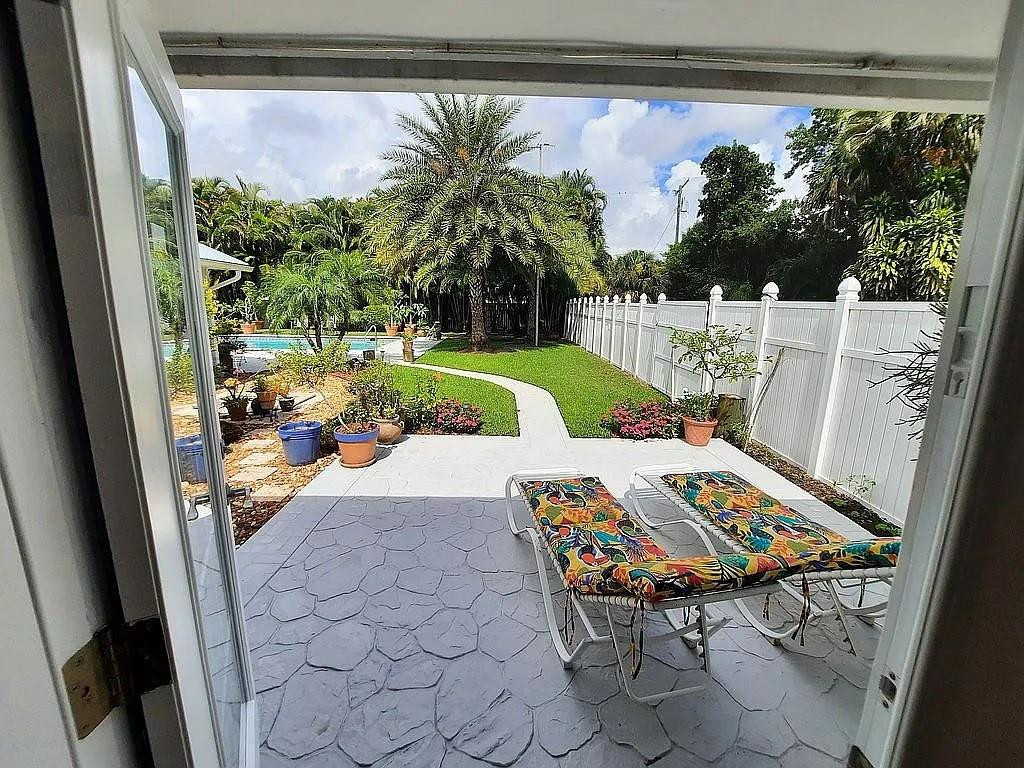 Pinewood Lane - Residential