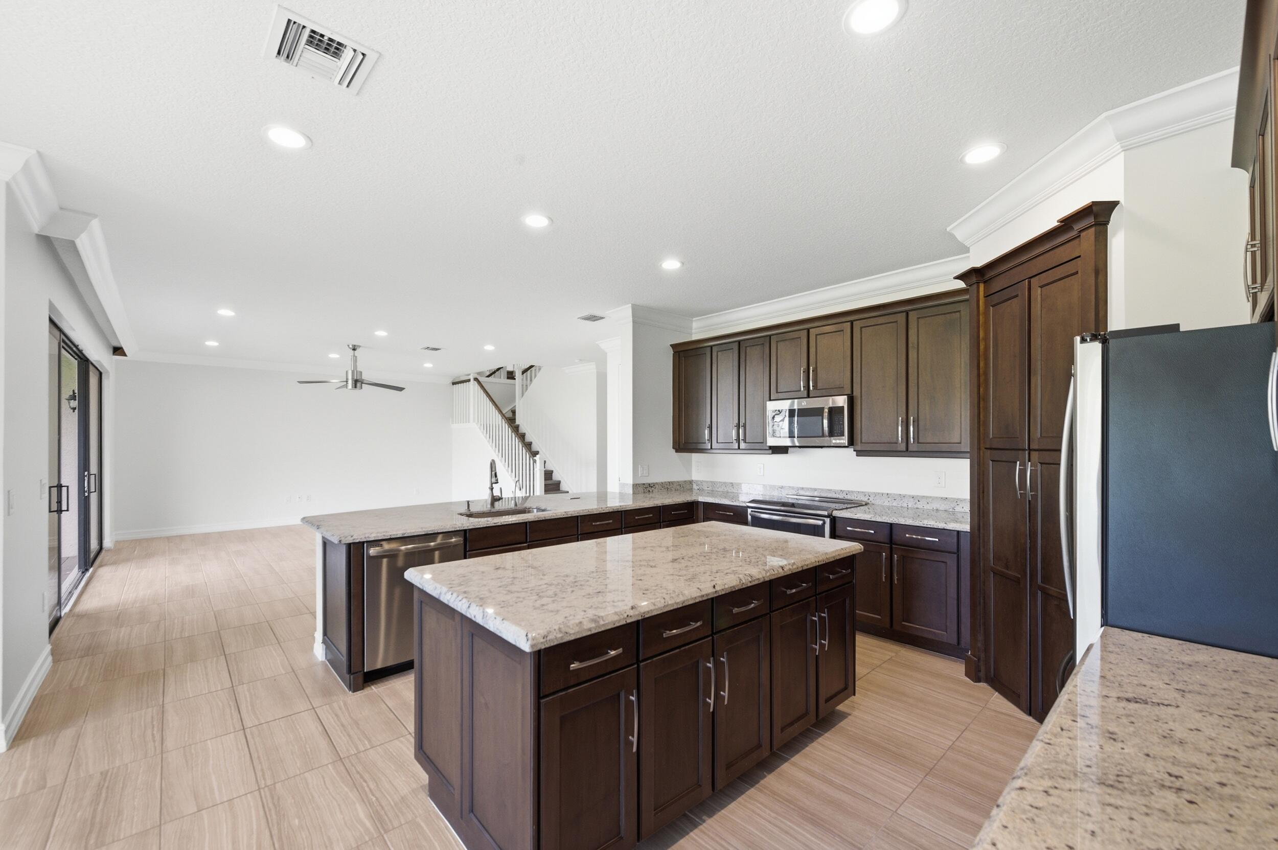 ATLANTIC COMMONS PL 2 - Residential