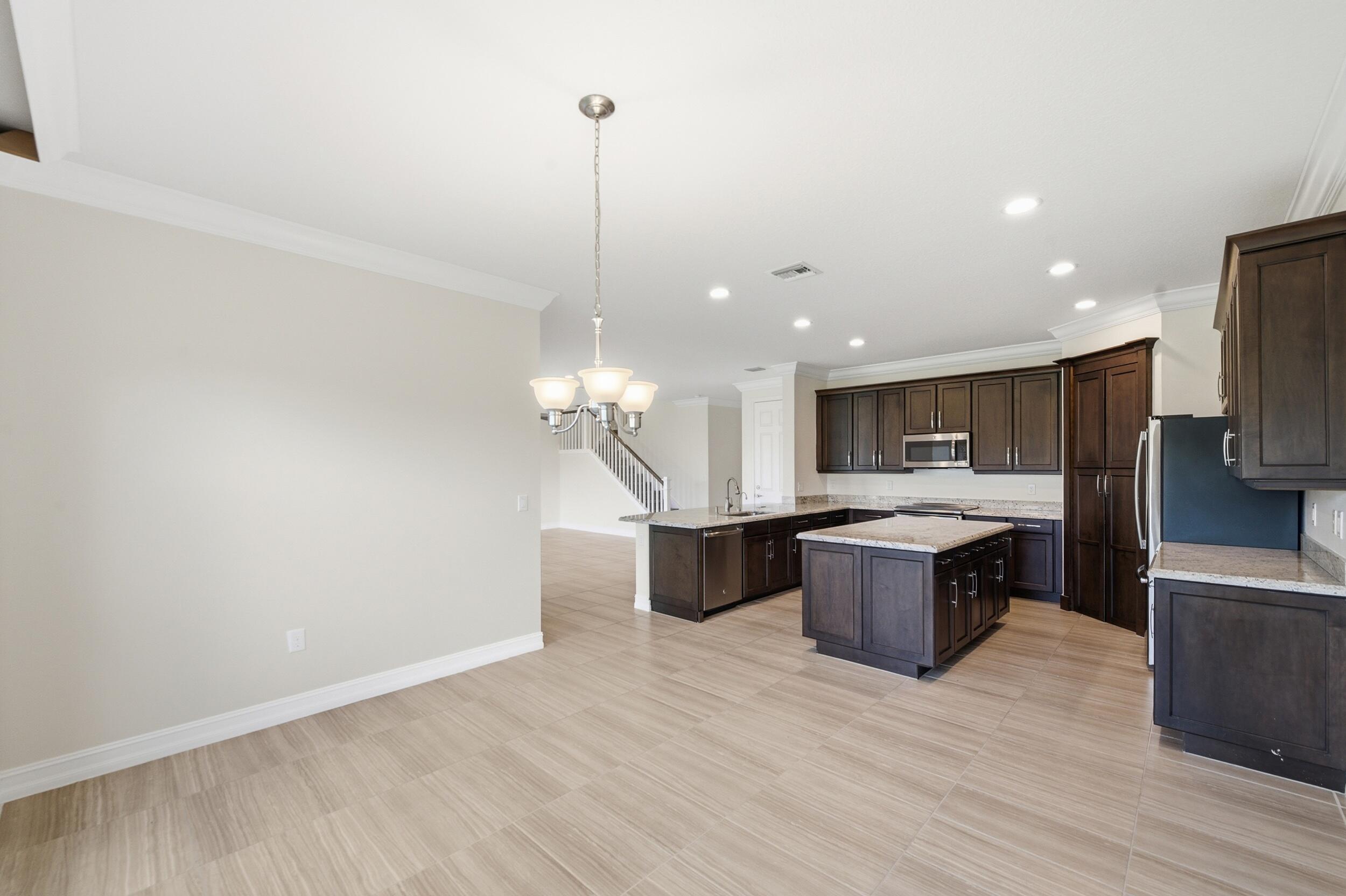 ATLANTIC COMMONS PL 2 - Residential