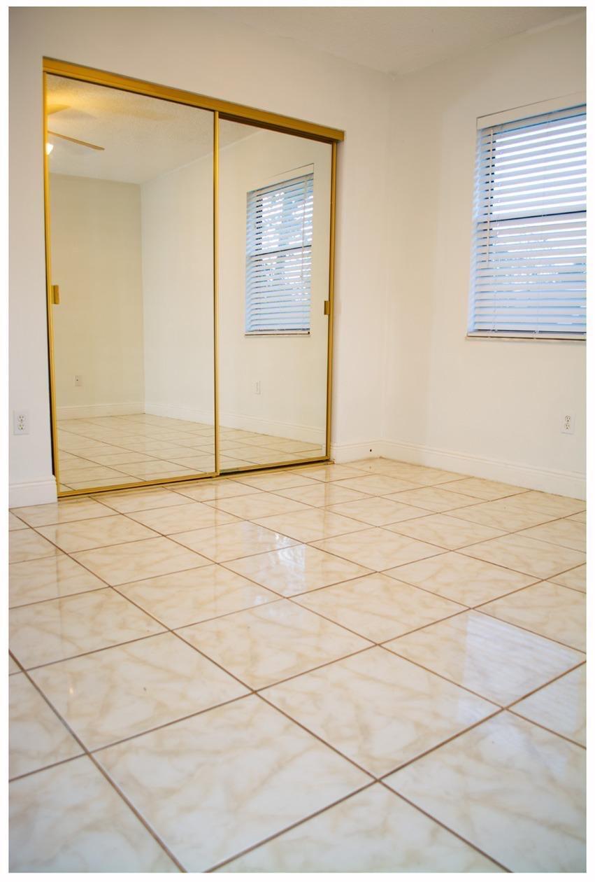 SUGAR POND MANOR OF WELLI - Residential Lease