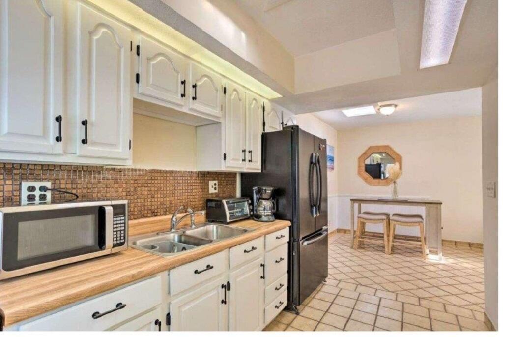 LAKE BOYNTON ESTATES 1 - Residential
