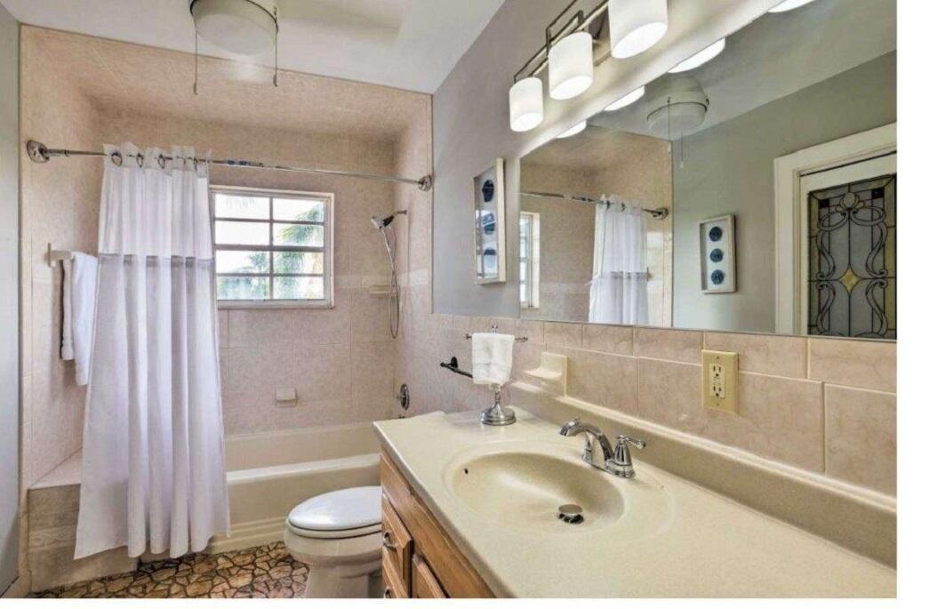 LAKE BOYNTON ESTATES 1 - Residential