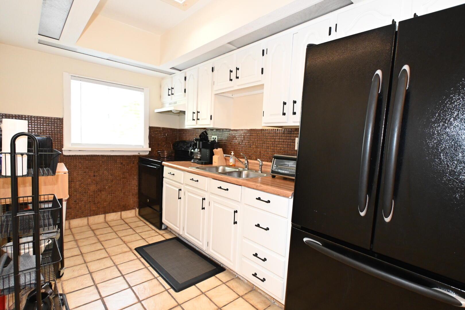 LAKE BOYNTON ESTATES 1 - Residential