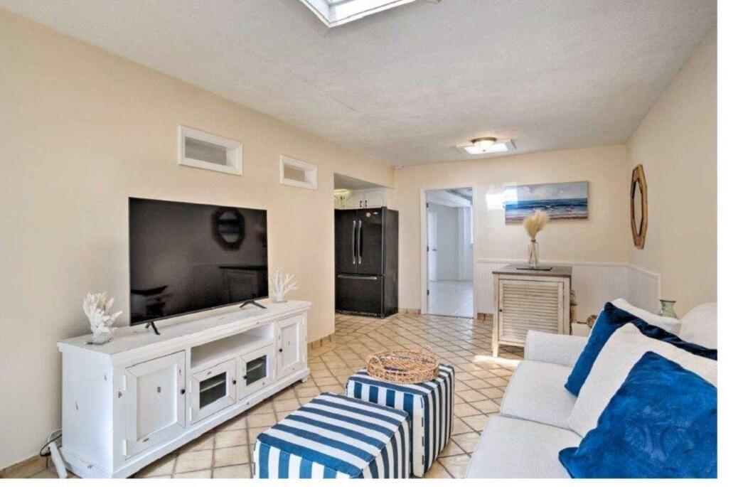 LAKE BOYNTON ESTATES 1 - Residential