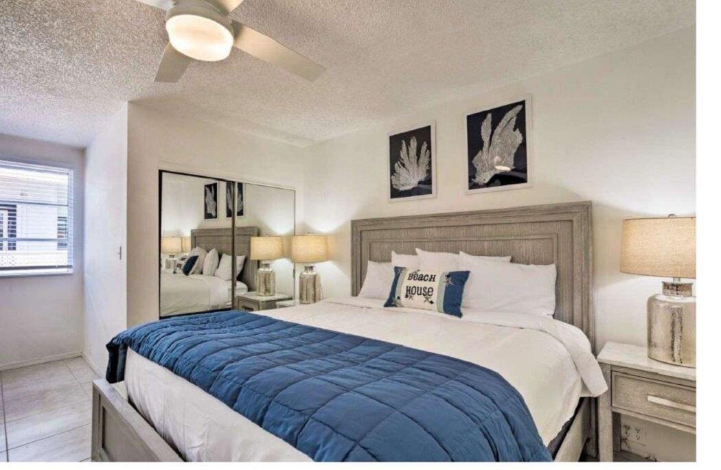 LAKE BOYNTON ESTATES 1 - Residential