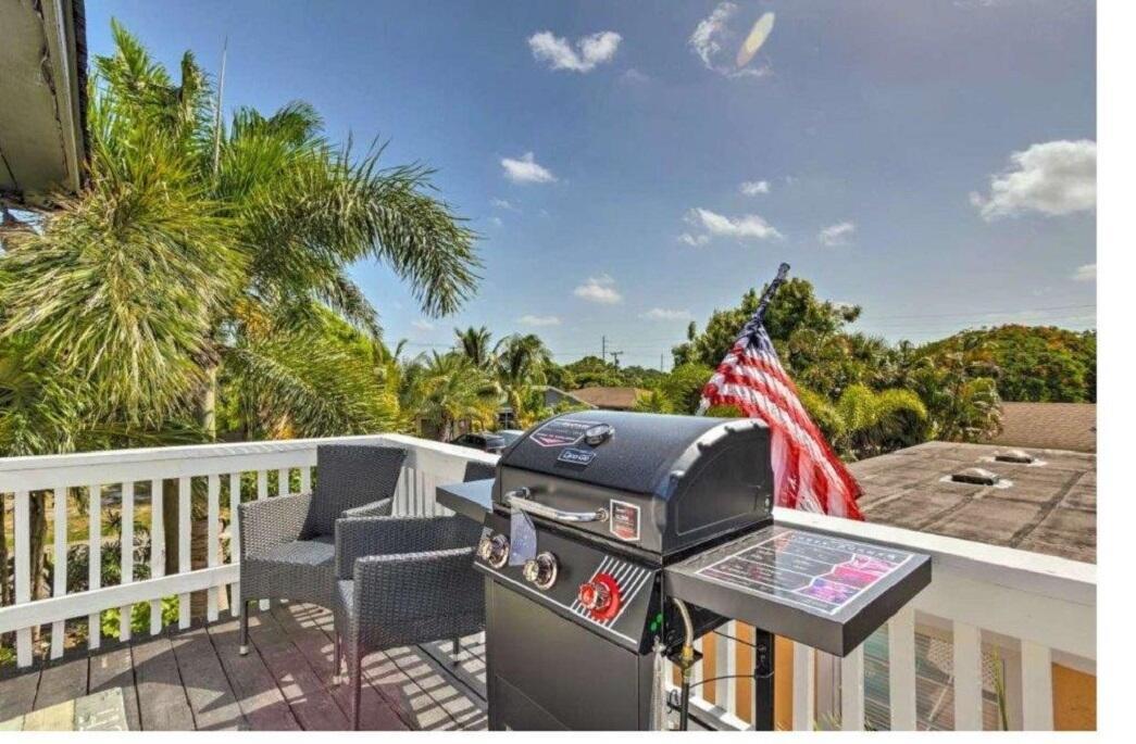 LAKE BOYNTON ESTATES 1 - Residential