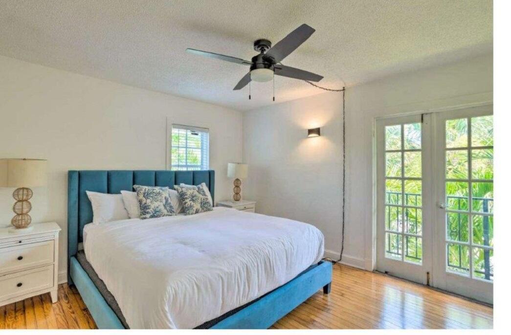 LAKE BOYNTON ESTATES 1 - Residential