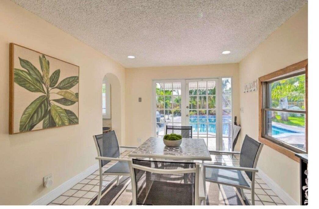 LAKE BOYNTON ESTATES 1 - Residential