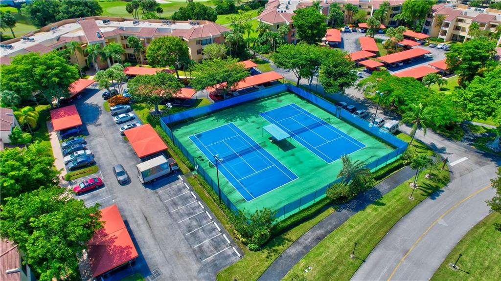 LA PAZ AT BOCA POINTE - Residential