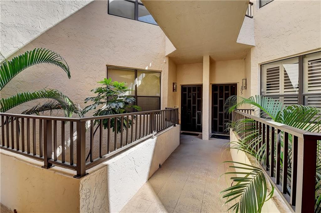 LA PAZ AT BOCA POINTE - Residential