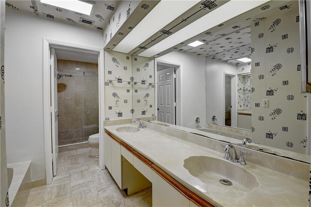 LA PAZ AT BOCA POINTE - Residential