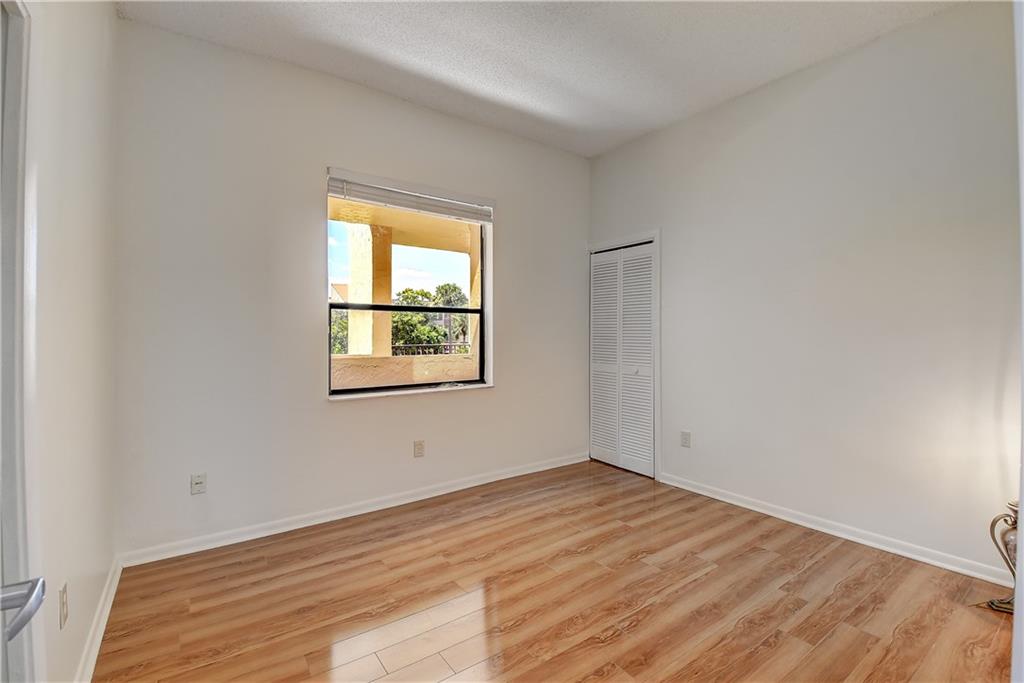 LA PAZ AT BOCA POINTE - Residential