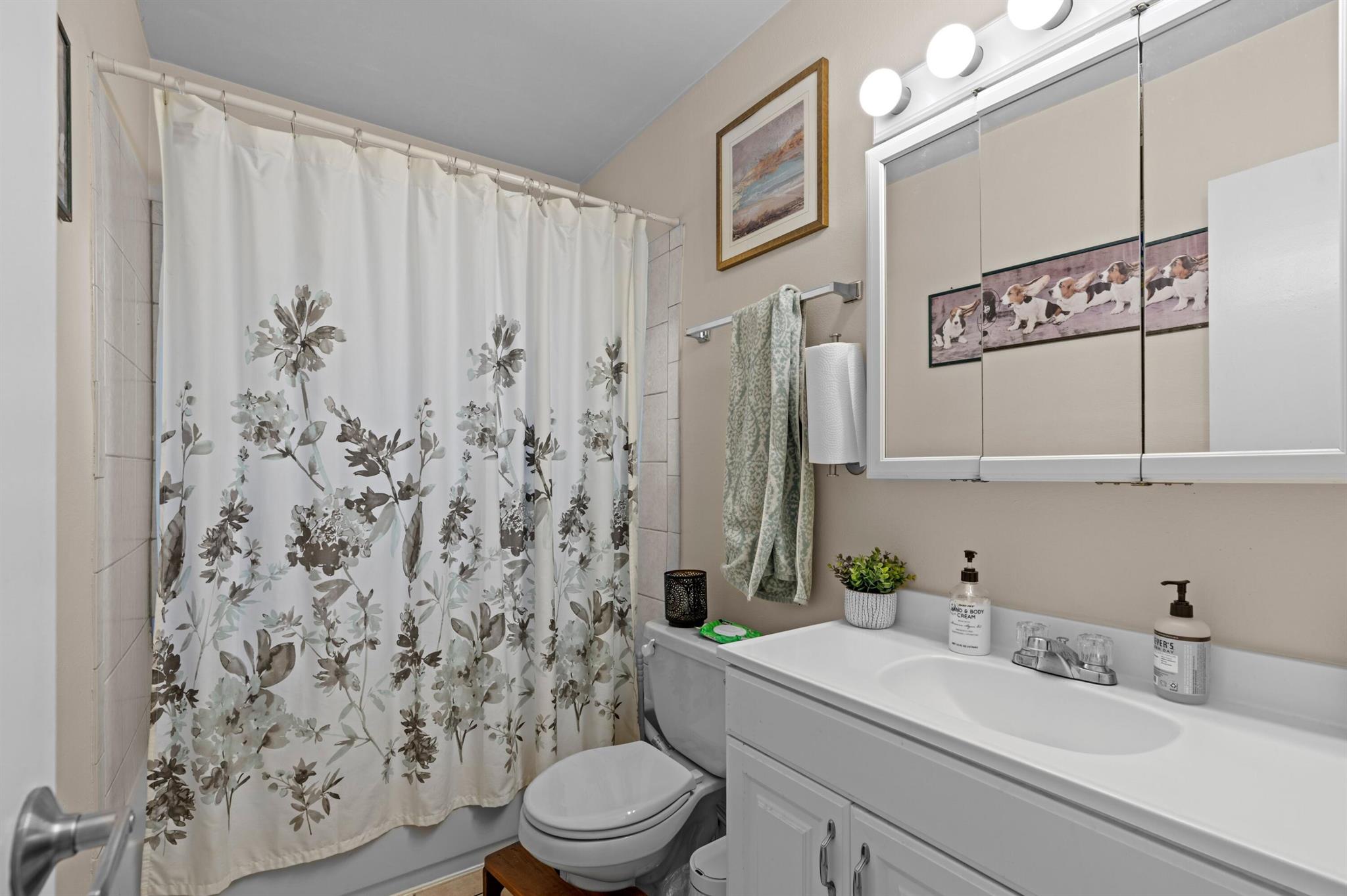 BOCA WOODS - Residential Income