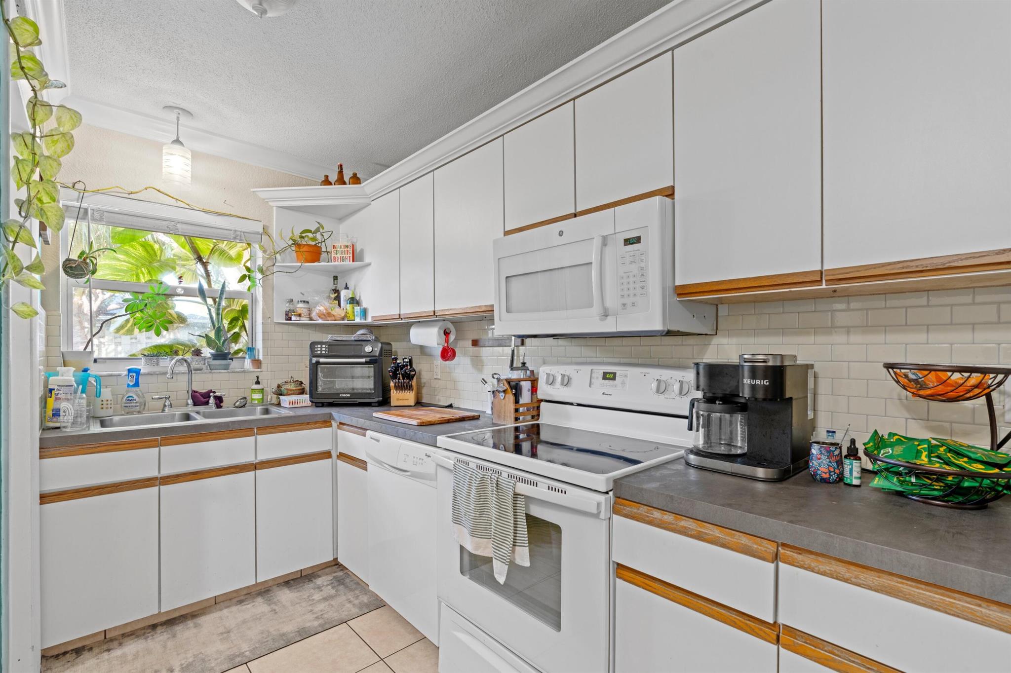 BOCA WOODS - Residential Income