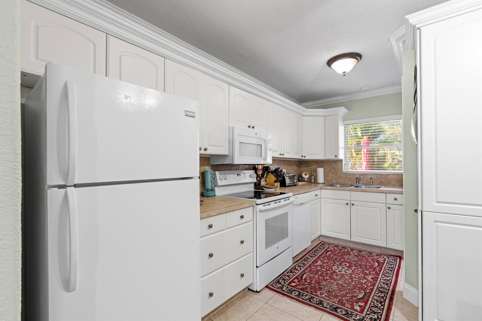 BOCA WOODS - Residential Income